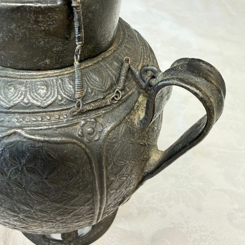 A Vietnamese bronze ewer and cover - 图14