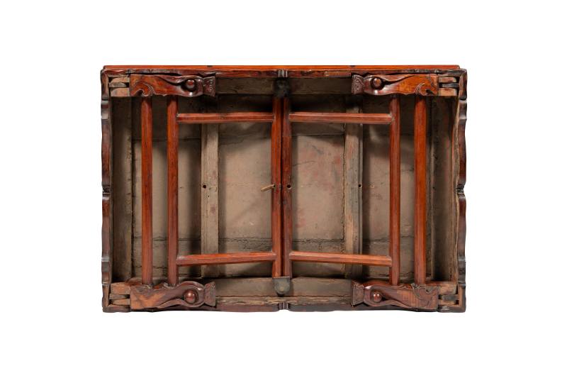 A huanghuali 'folding leg' kang table, late Ming Dynasty - 图14