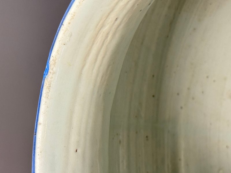 A large Chinese blue and white jar with Buddhist symbols, shells and insects - 图18