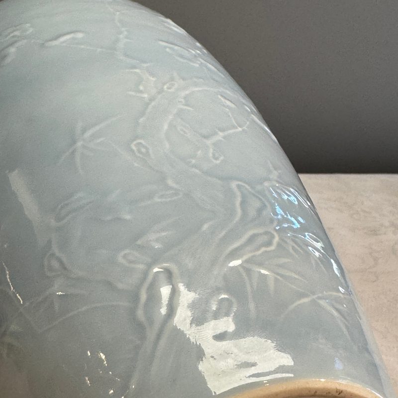 A Chinese claire-de-lune vase with floral relief design - 图13