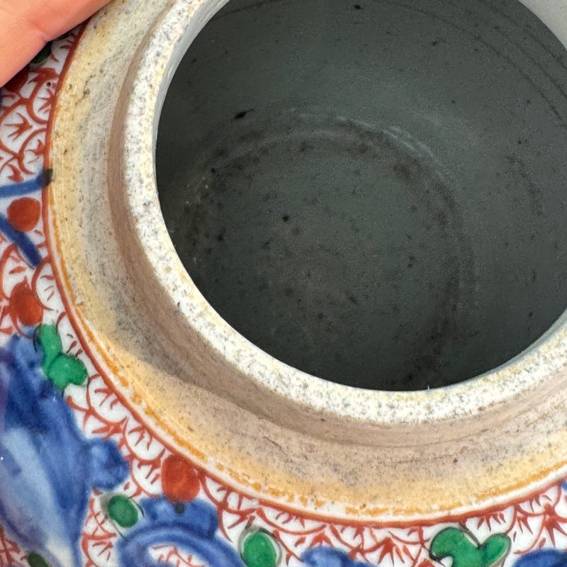 A Chinese wucai 'Peony Scroll' jar - 图21