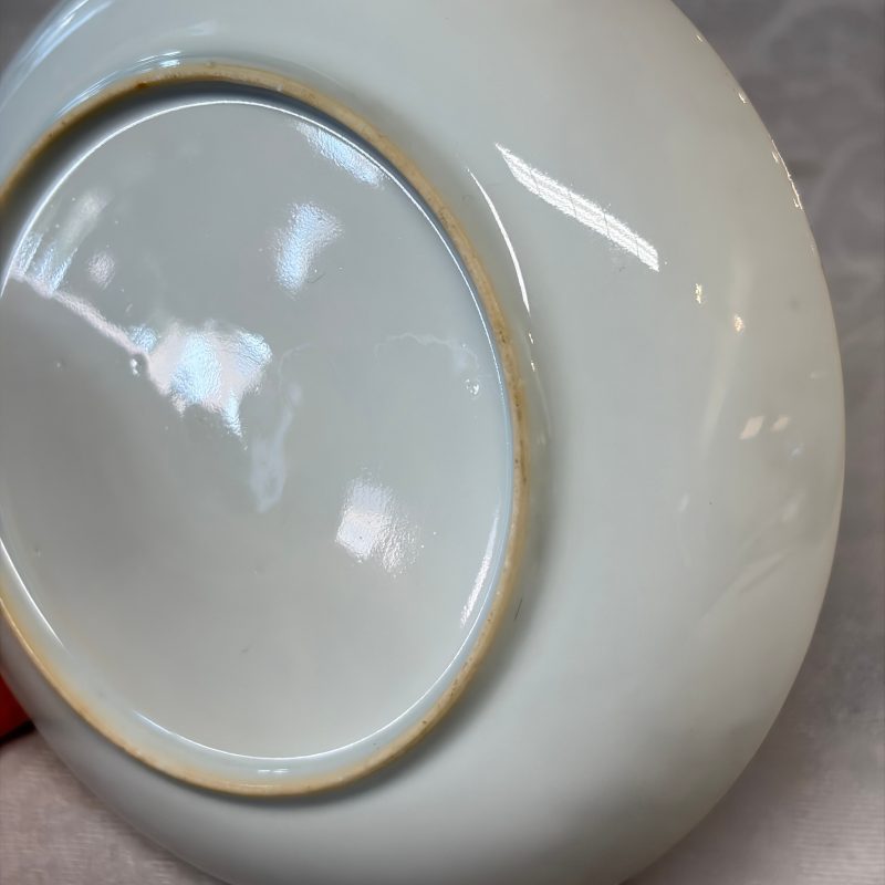 A Chinese famille rose gilt-decorated cup and saucer with figural design - 图19