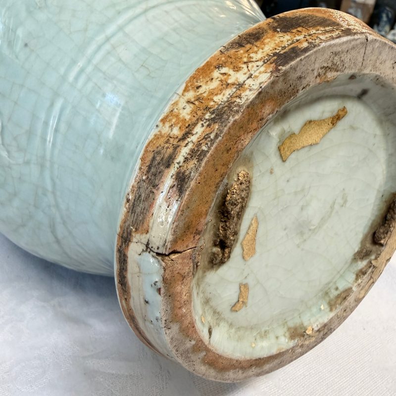 A Chinese Longquan celadon-glazed incised 'Peony' yenyen vase - 图29