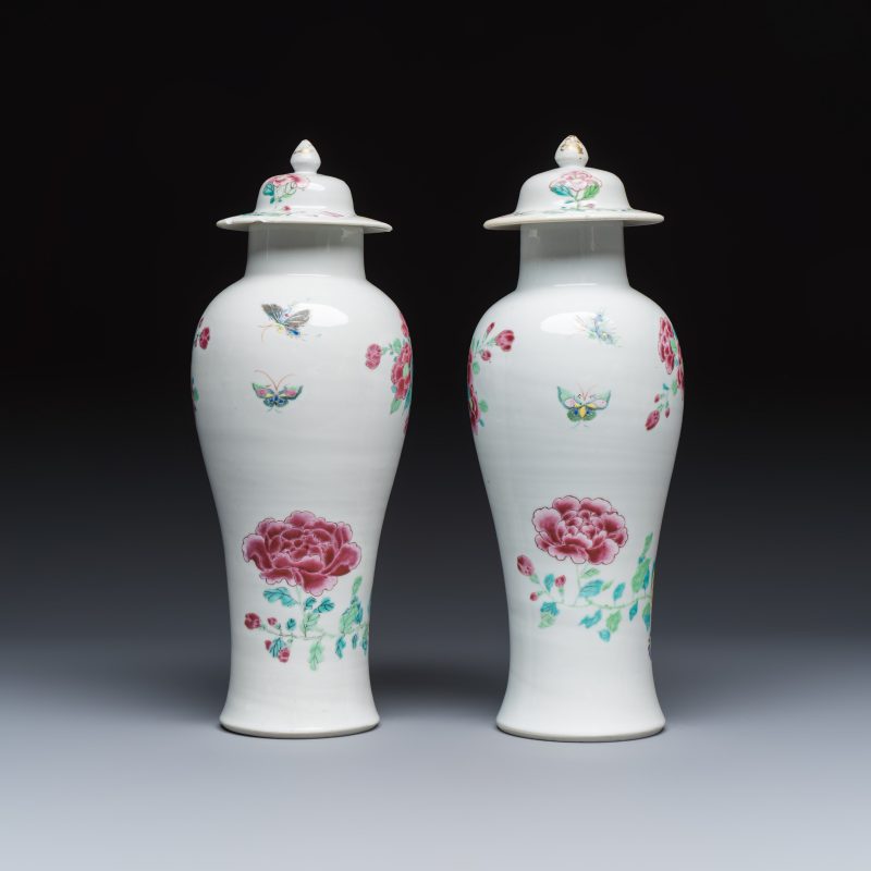 A Chinese famille rose four-piece garniture with floral design - 图10