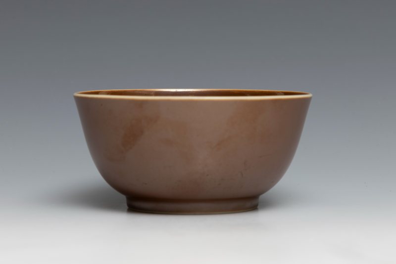 A café-au-lait-glazed bowl, Daoguang mark and of the period (1821-1850) - 图2