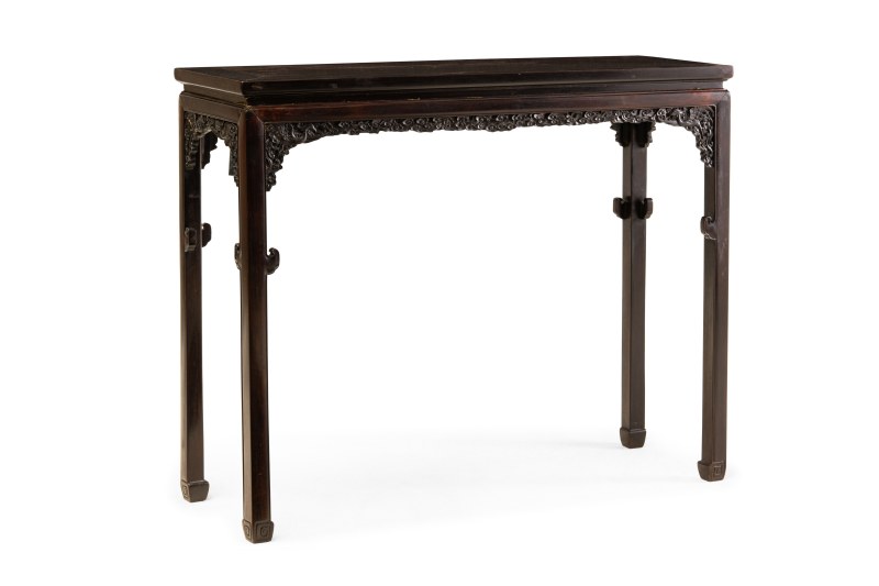 A pair of carved zitan waisted corner-leg tables - 图5