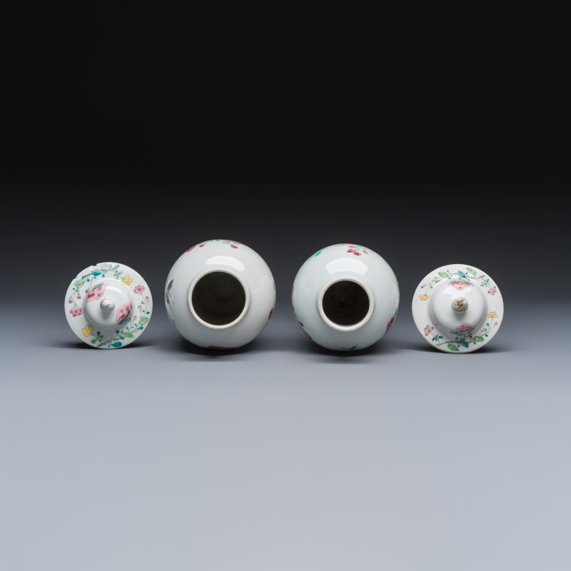A Chinese famille rose four-piece garniture with floral design - 图12