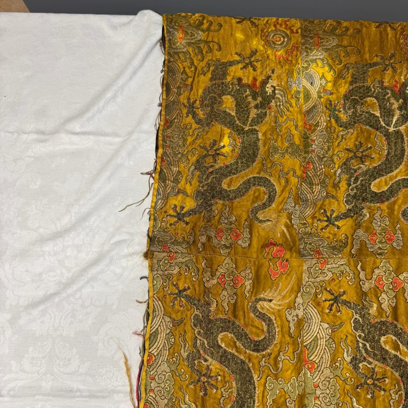 A rare Chinese peacock-feather brocade 'Dragons amid Clouds and Waves' panel - 图9