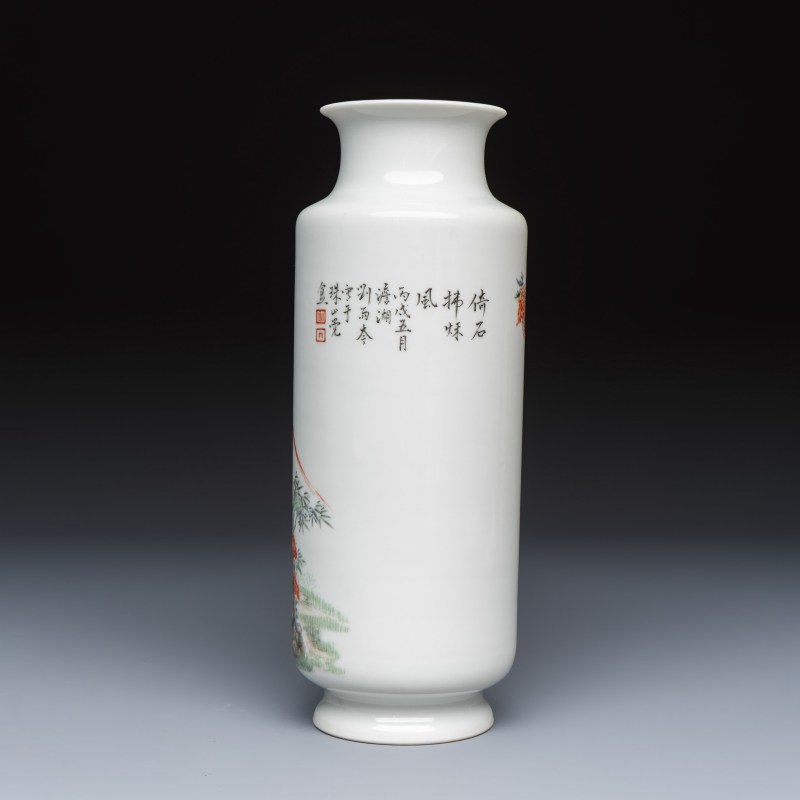 A Chinese famille rose 'Bird Among Flowers and Rockwork' rouleau vase - 图3