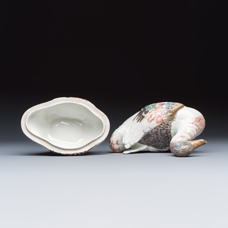 A Chinese famille rose duck-shaped tureen and cover - 图7