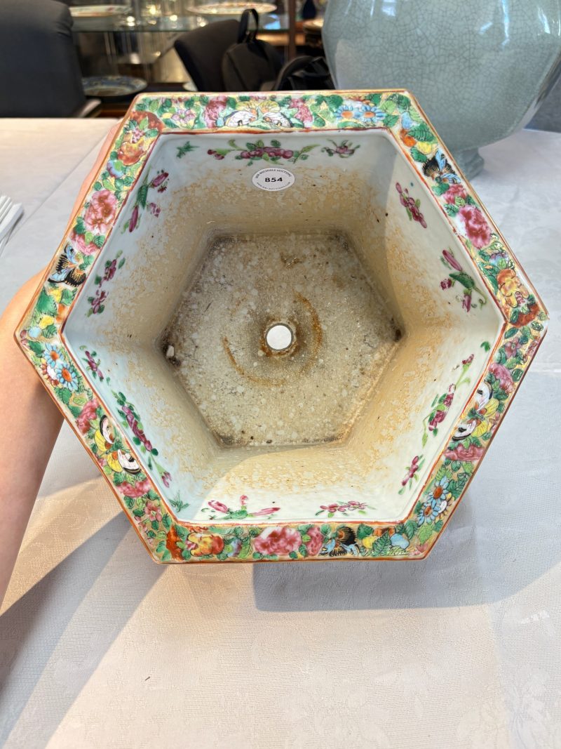 A Chinese Canton famille rose hexagonal planter and stand with narrative design - 图17