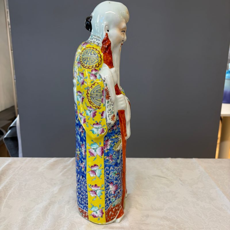Two Chinese famille rose figures of star gods - 图23