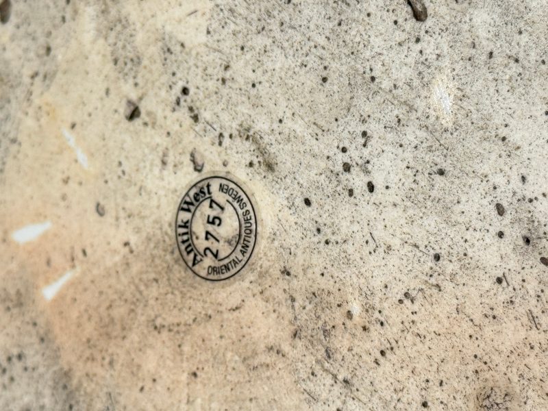 A large Chinese blue and white jar with Buddhist symbols, shells and insects - 图27