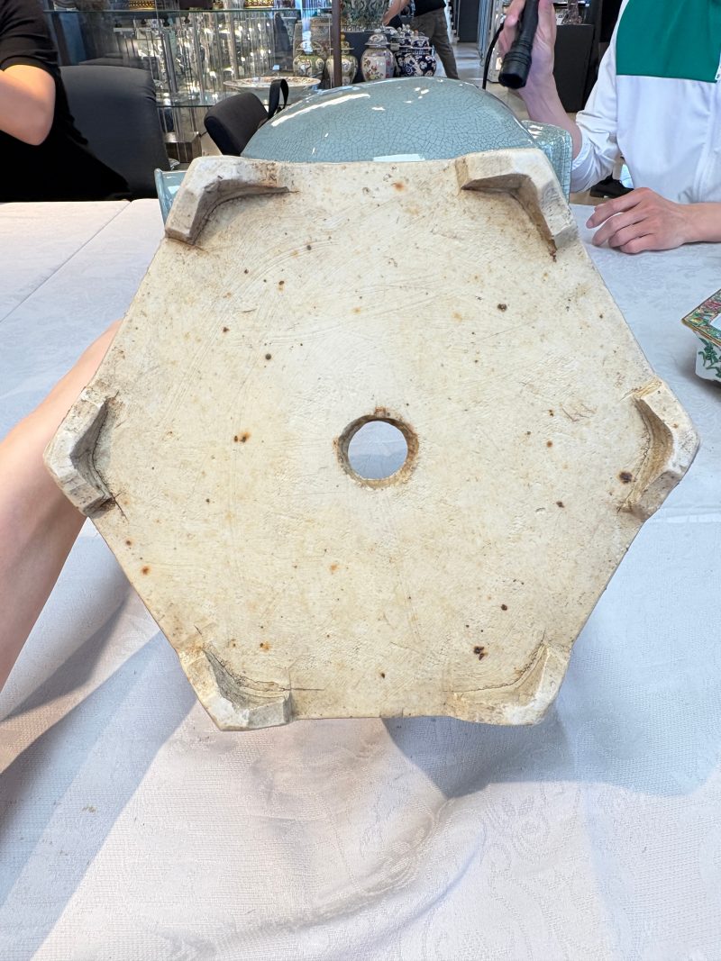 A Chinese Canton famille rose hexagonal planter and stand with narrative design - 图19
