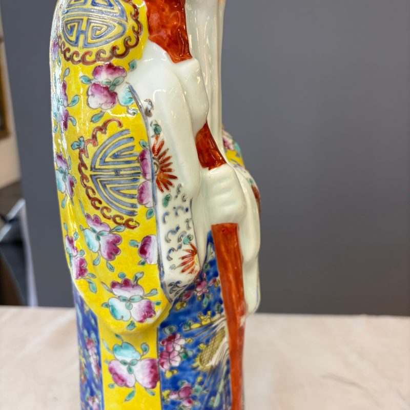 Two Chinese famille rose figures of star gods - 图25