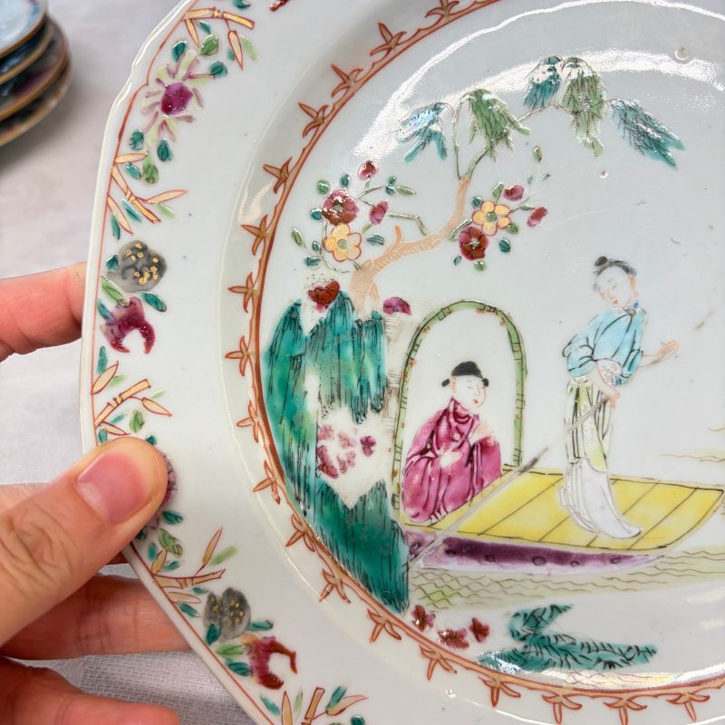 A pair of octagonal Chinese famille rose plates with a boat on a river - 图6