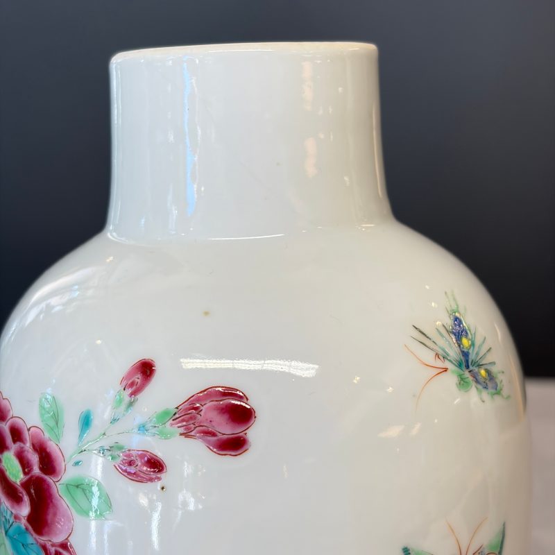 A Chinese famille rose four-piece garniture with floral design - 图20