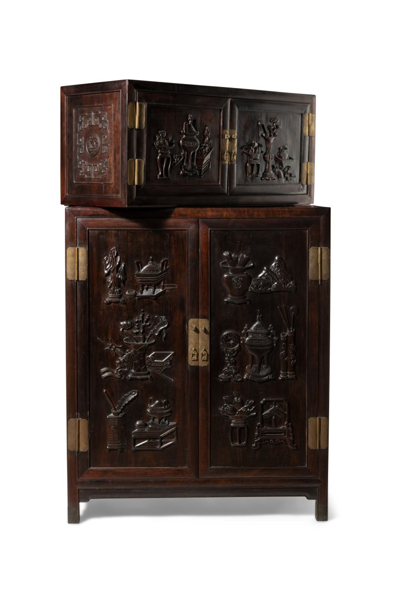 A finely carved ‘Hundred Antiques’ zitan compound cabinet, Sijiangui - 图2