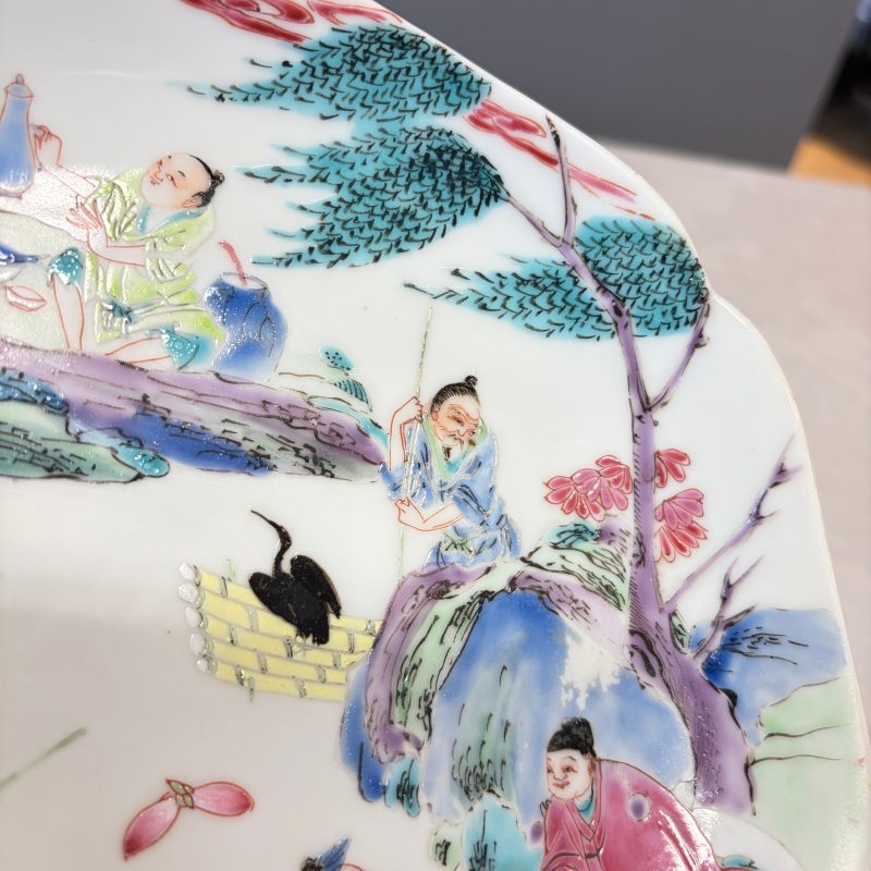 A pair of fine Chinese famille rose plates with figural design - 图13