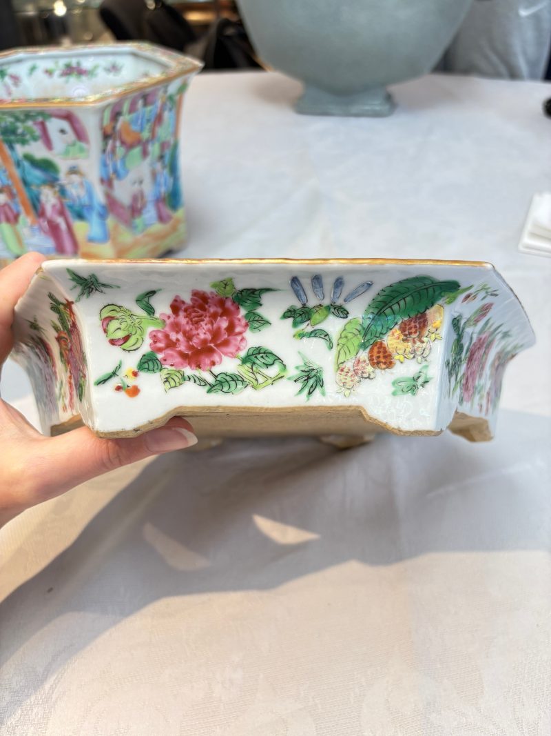 A Chinese Canton famille rose hexagonal planter and stand with narrative design - 图23