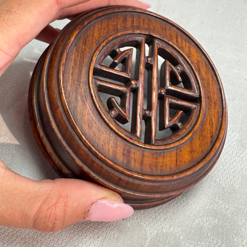 A Chinese wucai 'Peony Scroll' jar - 图31
