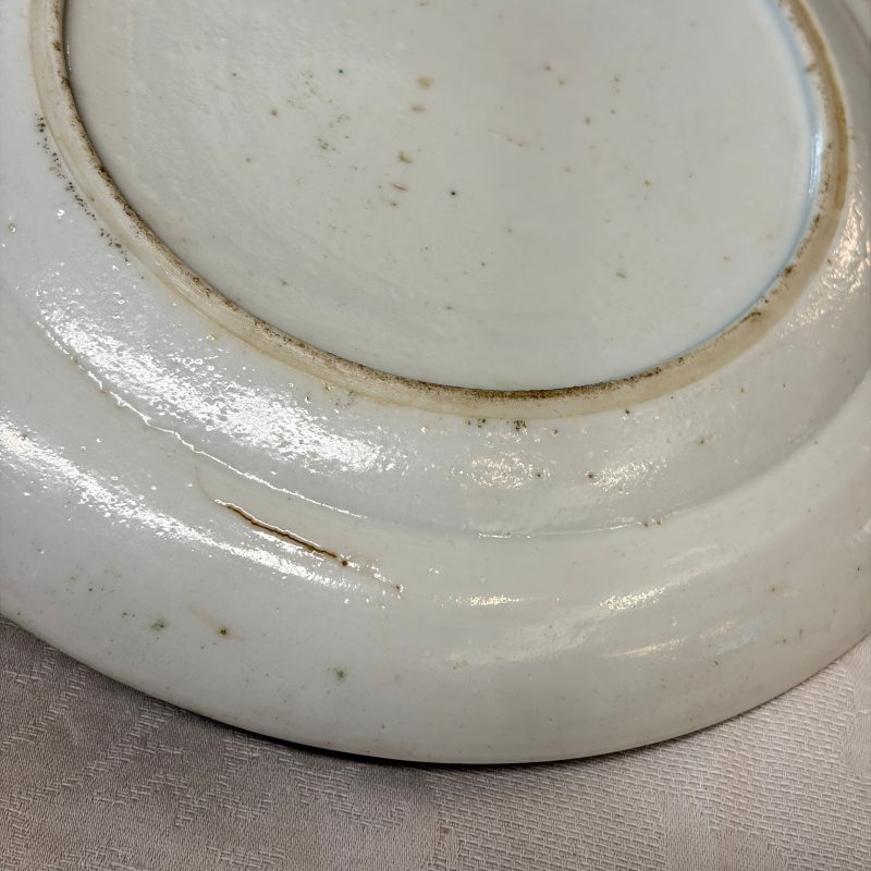 A set of six Chinese Canton famille verte plates with narrative design - 图25
