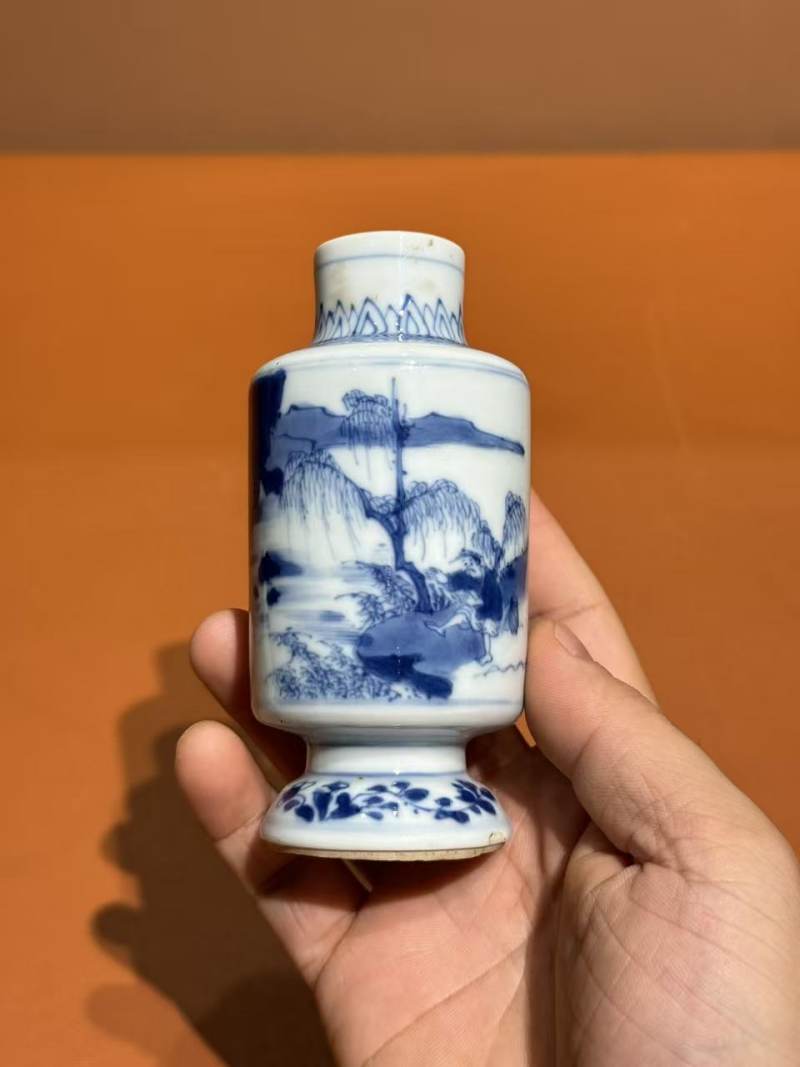 清康熙 青花山水人物故事图小灯笼瓶 - 图4
