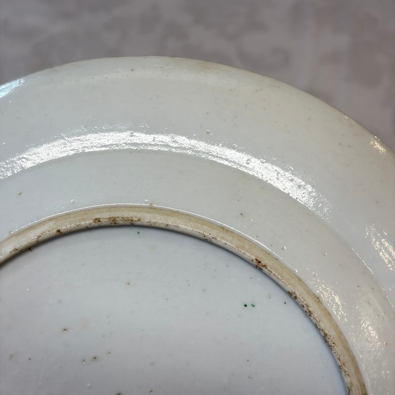 A set of six Chinese Canton famille verte plates with narrative design - 图24