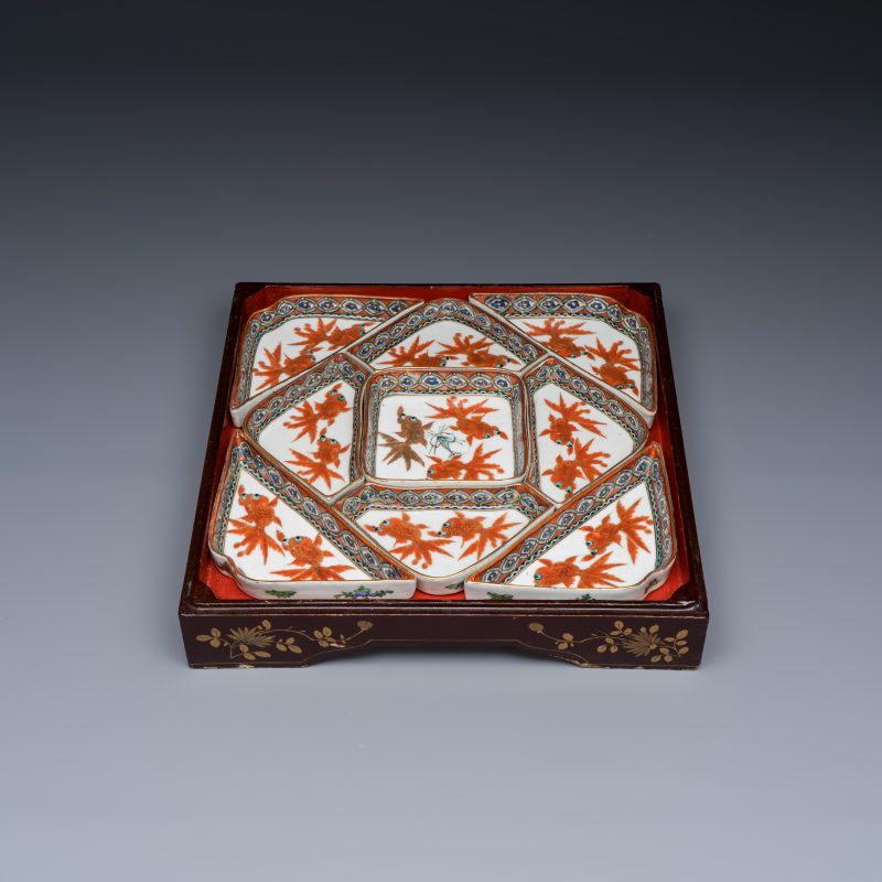 A Chinese famille rose 'Goldfish' nine-piece sweetmeat set in a gilt-lacquered box and cover - 图3