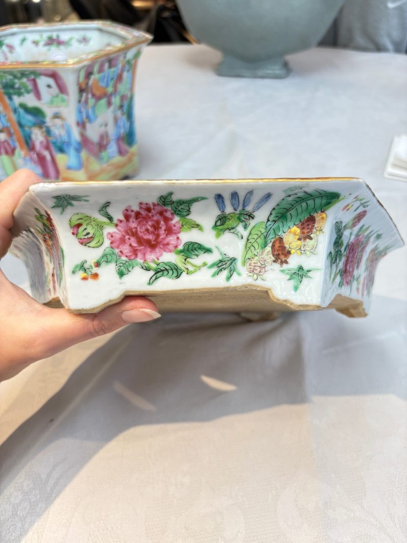 A Chinese Canton famille rose hexagonal planter and stand with narrative design - 图25
