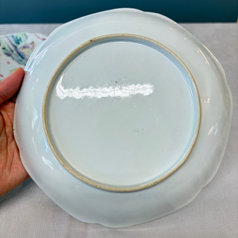 A pair of fine Chinese famille rose plates with figural design - 图18