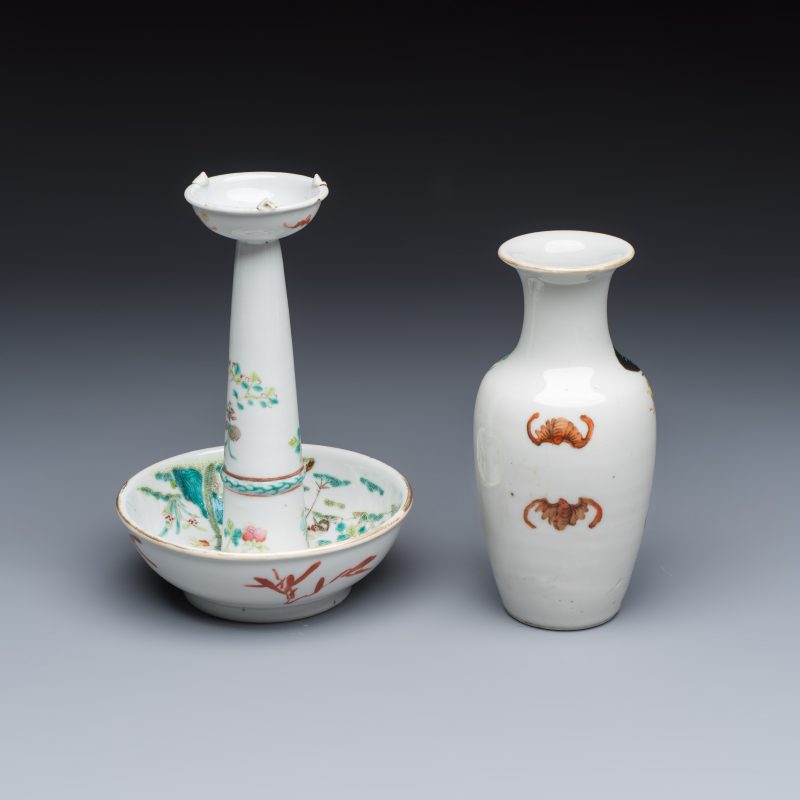 Four Chinese famille rose wares, one with gilt-bronze mounts - 图4