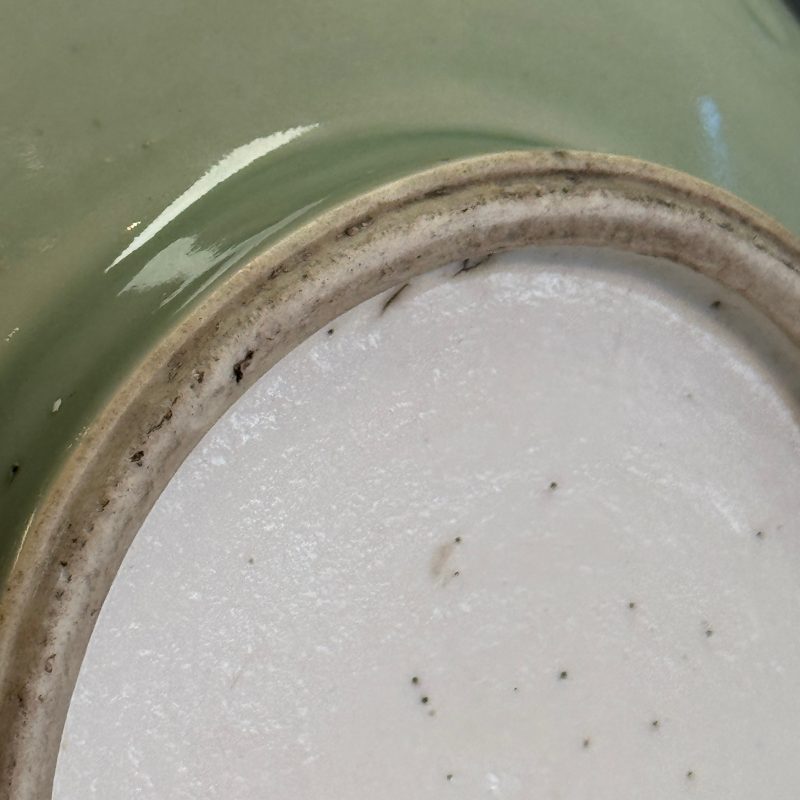 A Chinese celadon-glazed incised 'Yuhuchunping' vase with lotus scroll design - 图19