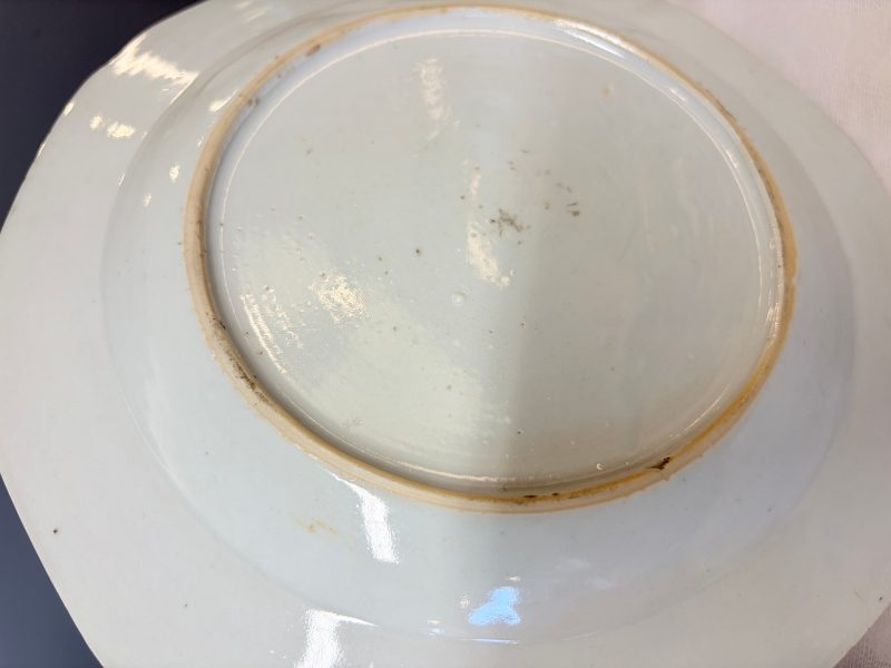 Two pairs of Chinese famille rose plates - 图14