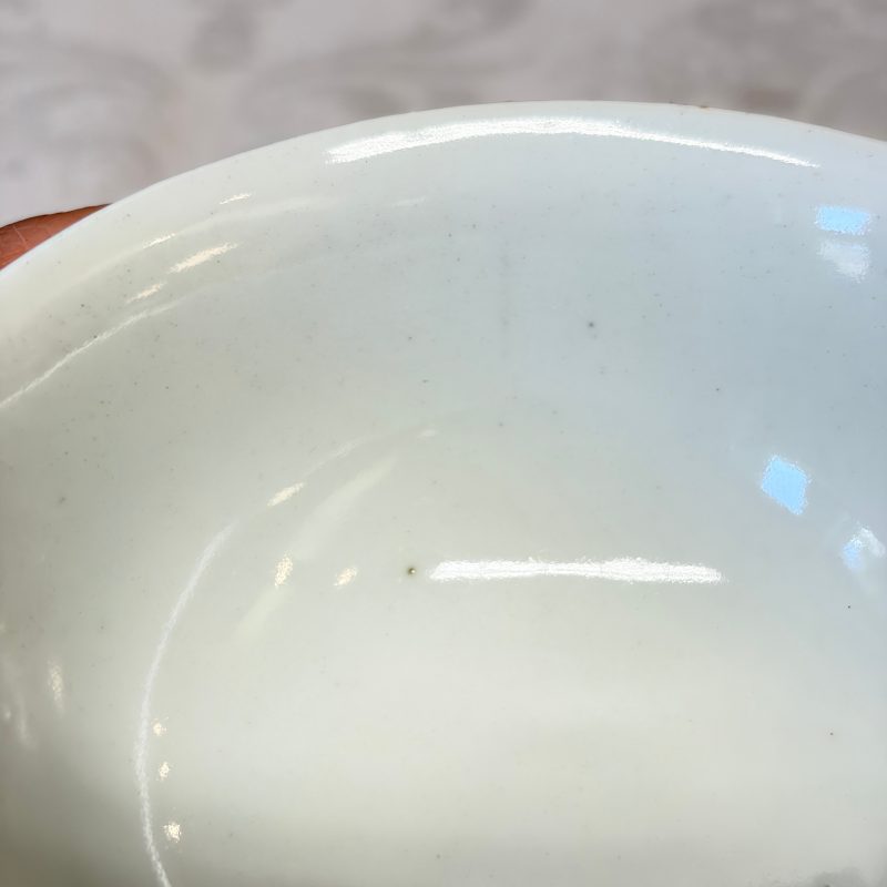 A pair of Chinese doucai bowls with floral design - 图15