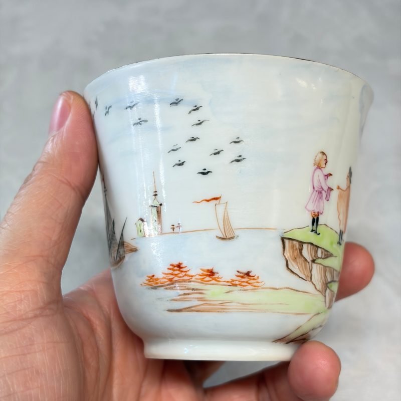 Three sets of Chinese export famille rose and grisaille 'European Subject' tea bowls and saucers - 图40