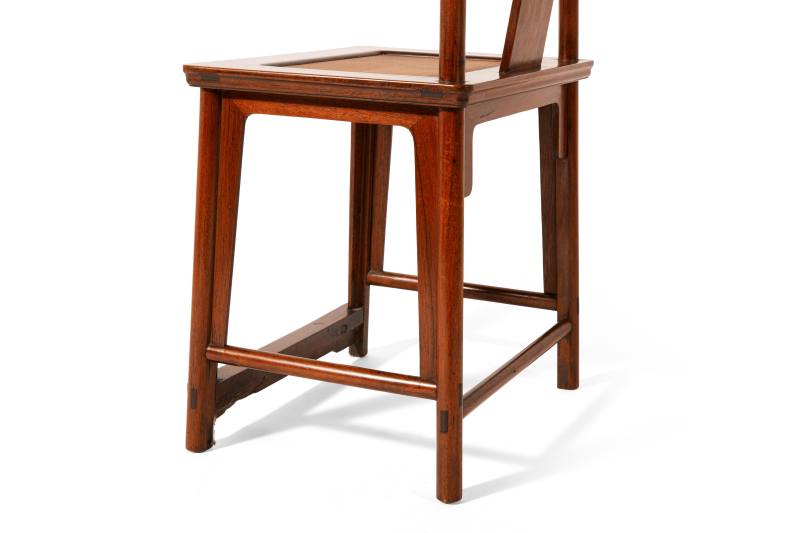 A set of six huanghuali and jichimu 'officials hat' side chairs - 图7