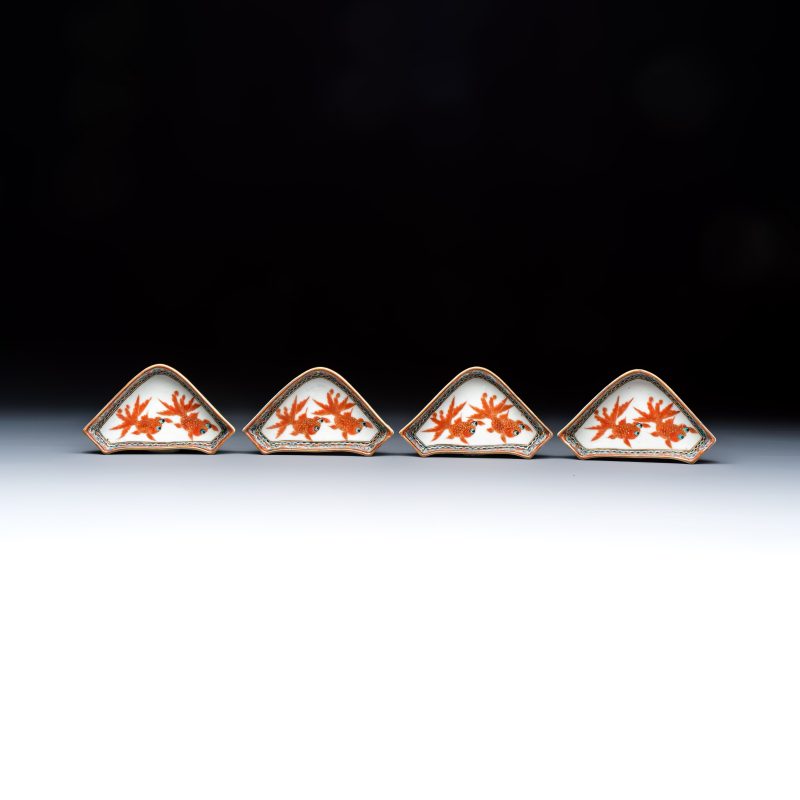 A Chinese famille rose 'Goldfish' nine-piece sweetmeat set in a gilt-lacquered box and cover - 图8