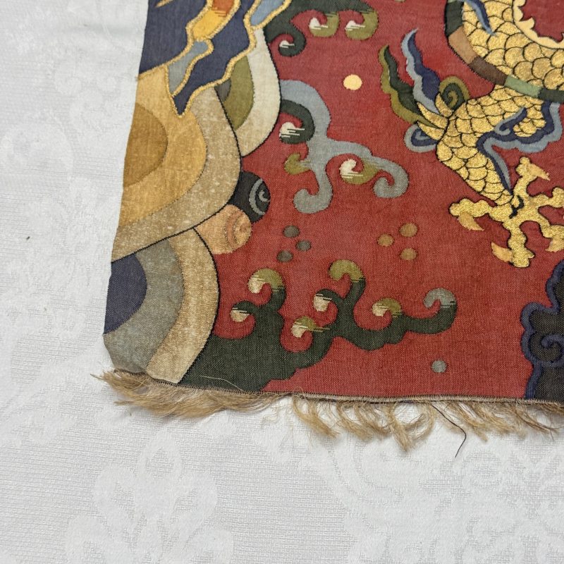 A Chinese kesi silk 'Dragons and Phoenixes' panel - 图25