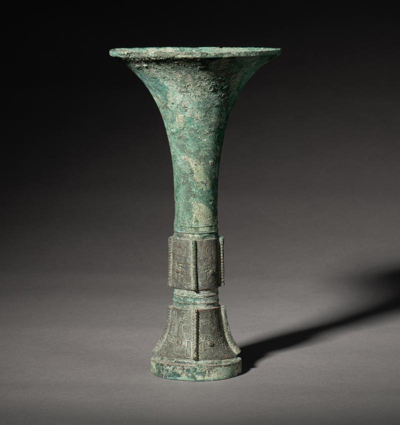 An archaic inscribed bronze wine beaker, Gu - 图1