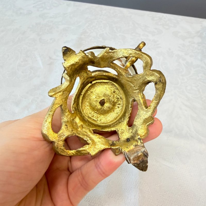 11 Chinese famille rose wares, one with gilt-bronze mounts - 图52