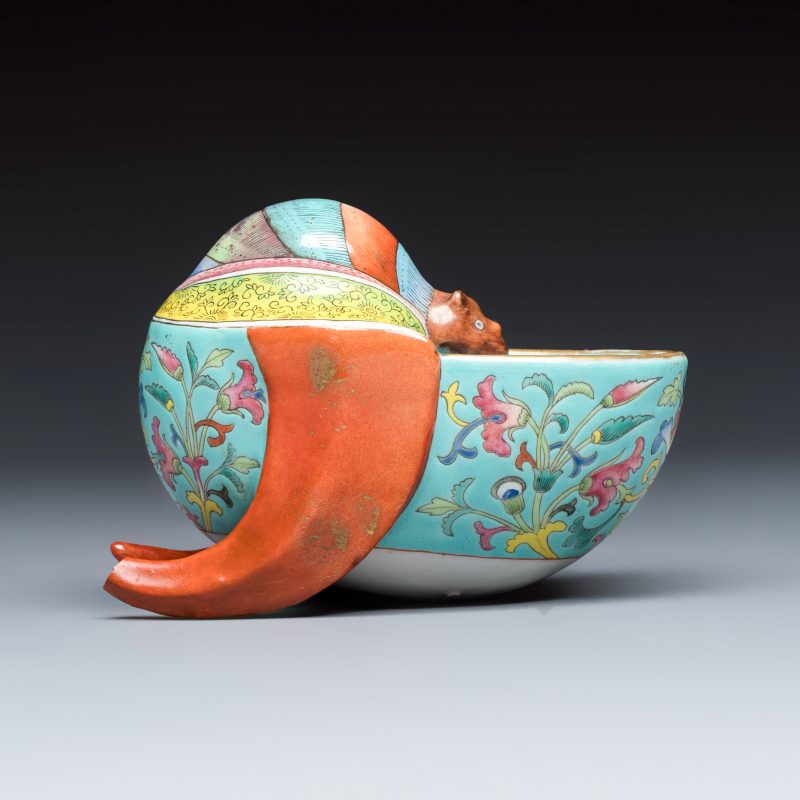 A Chinese famille rose bat-form water pot - 图3