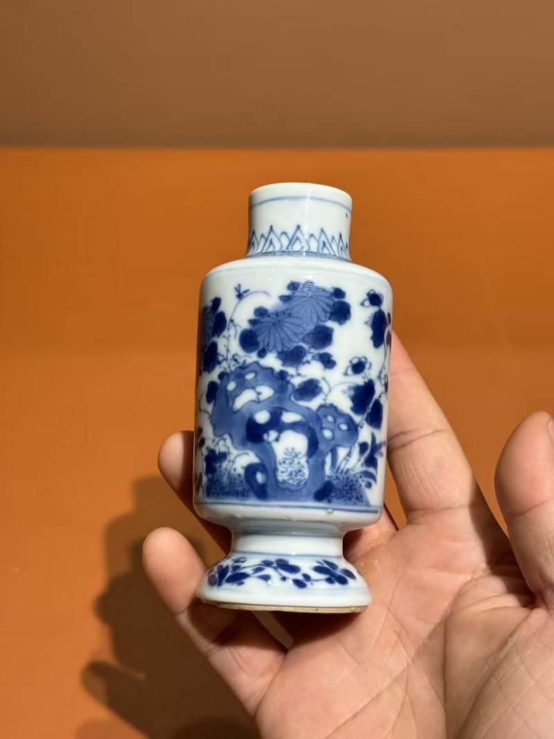 清康熙 青花山水人物故事图小灯笼瓶 - 图5
