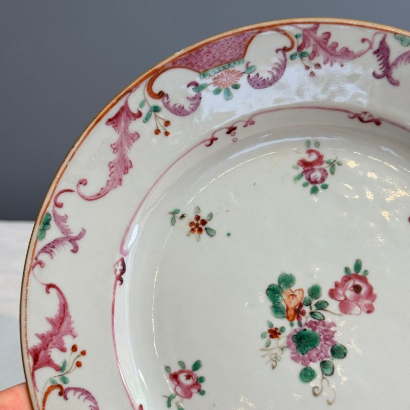 Two pairs of Chinese famille rose plates - 图39