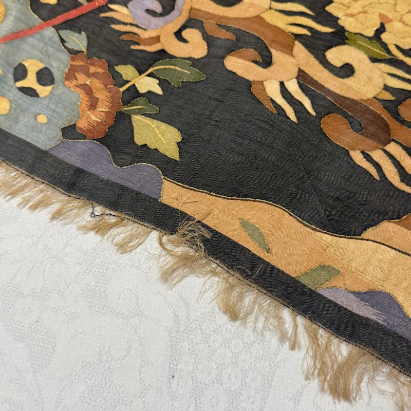 A Chinese kesi 'Phoenixes' panel - 图6
