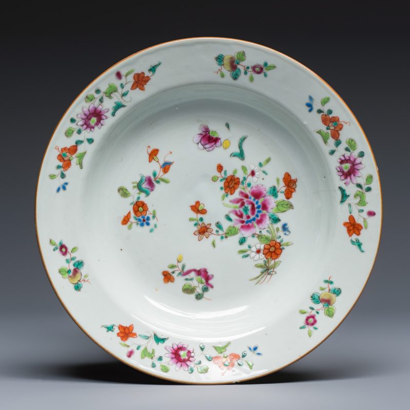 Four Chinese famille rose plates with floral and landscape design - 图6
