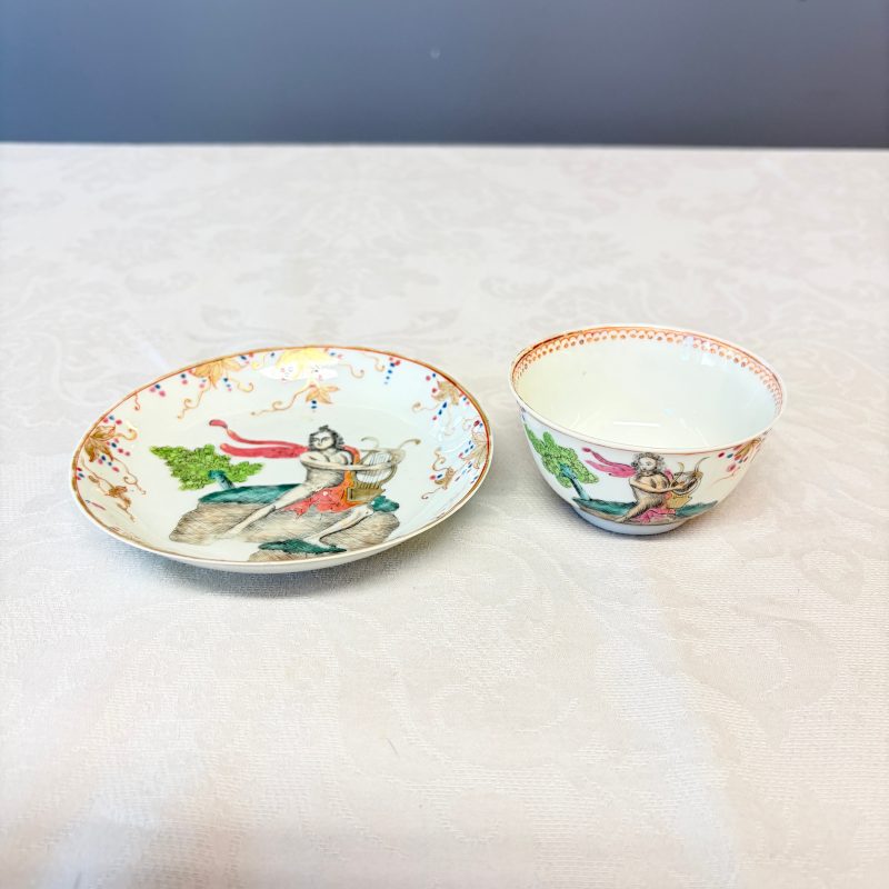 A rare Chinese famille rose export tea bowl and saucer with 'Apollo Playing the Lyre' - 图11