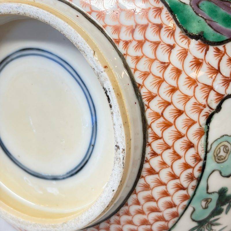A pair of Chinese famille verte bottle vases with narrative design - 图27