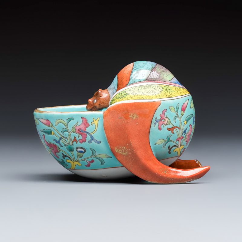 A Chinese famille rose bat-form water pot - 图5