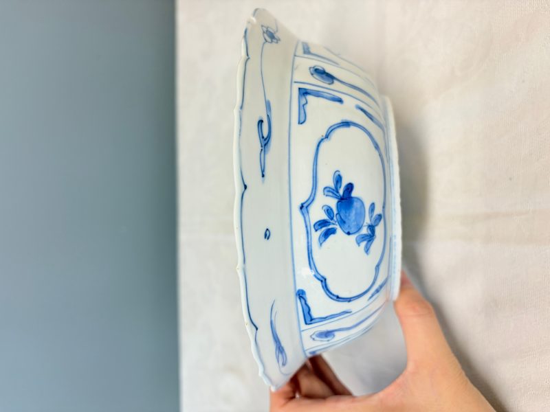 A Chinese blue and white 'Klapmuts' bowl - 图14